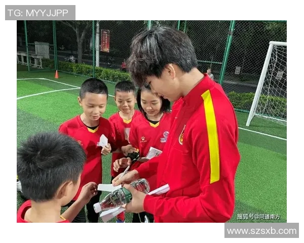 天朗足球引领青少年足球热潮助力未来明星球员的成长与发展